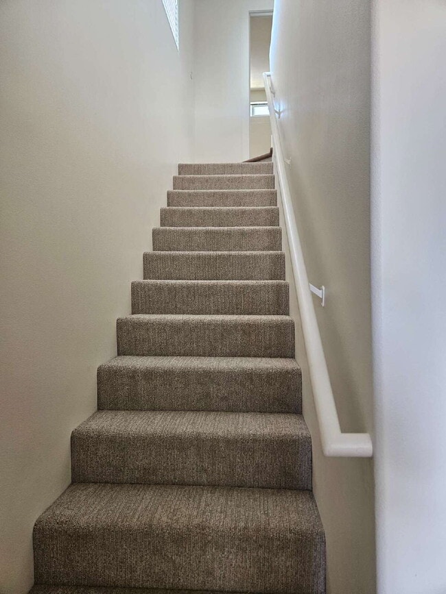Building Photo - Charming Townhome in La Verkin