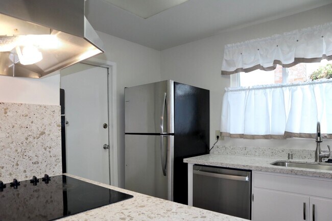 Building Photo - Lovely 3-bedroom home in Fremont!