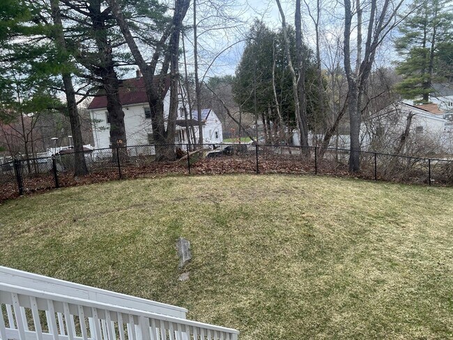 Building Photo - 131 Merrill Ave