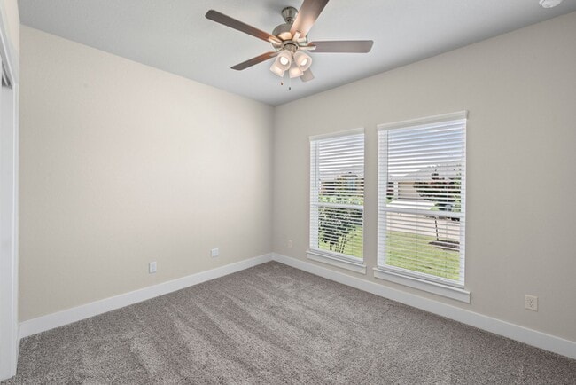 Building Photo - 8110 Bridgepointe Dr