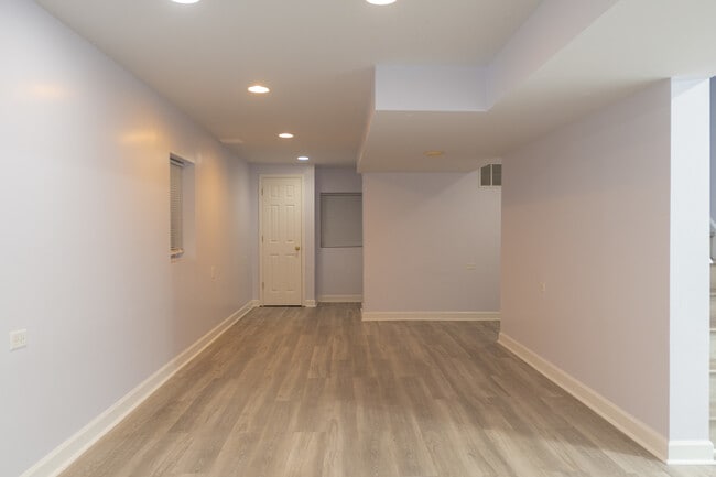 Building Photo - 2311 Carpenter Ave