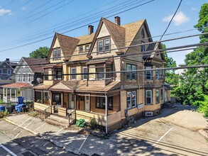 Building Photo - 195-197-197 Laurel Hill Ave