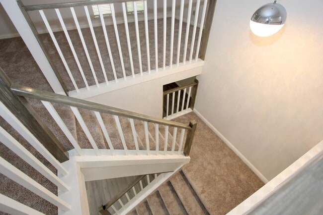 Building Photo - 3015 Green Fields Dr