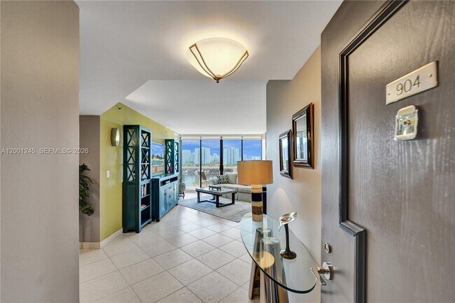 Building Photo - 3600 Yacht Club Dr