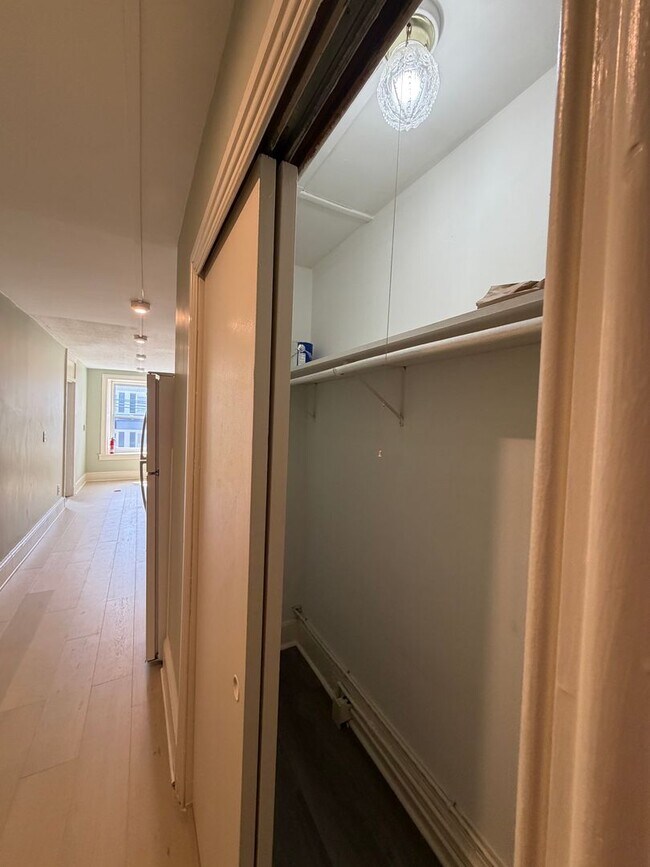 Building Photo - 49 N Main St