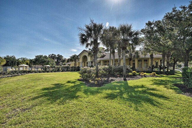Building Photo - 400 Canopy Walk Ln