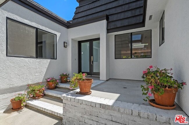 Building Photo - 17157 Avenida De Santa Ynez
