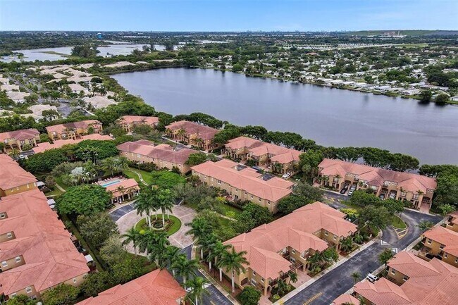 Building Photo - 6920 Julia Gardens Dr