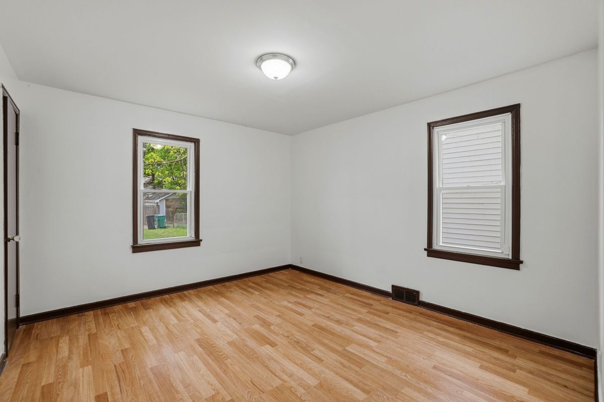 Building Photo - 414 18th St