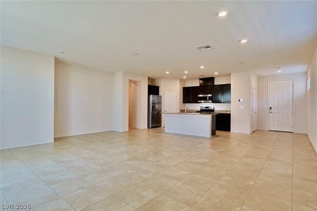 Building Photo - 2124 Del Aqua Ave