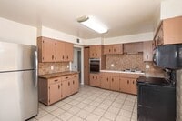 Building Photo - 4 Bedroom 2 bath in Heart of Casa Grande