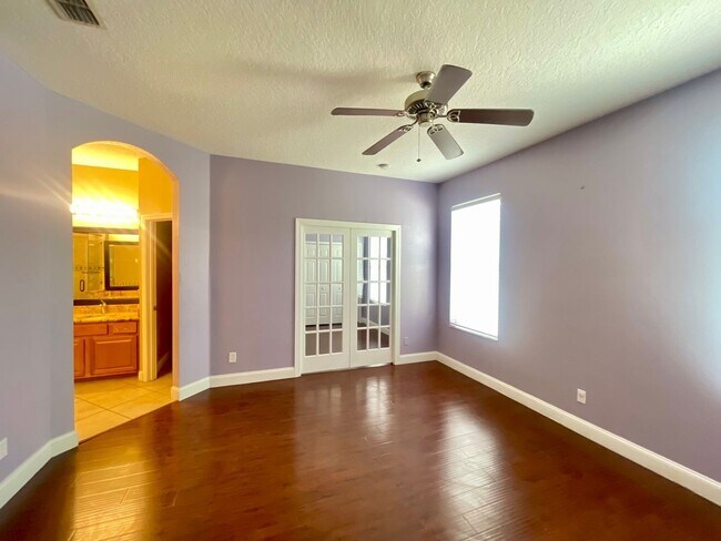 Building Photo - 10366 Cypress Knee Cir
