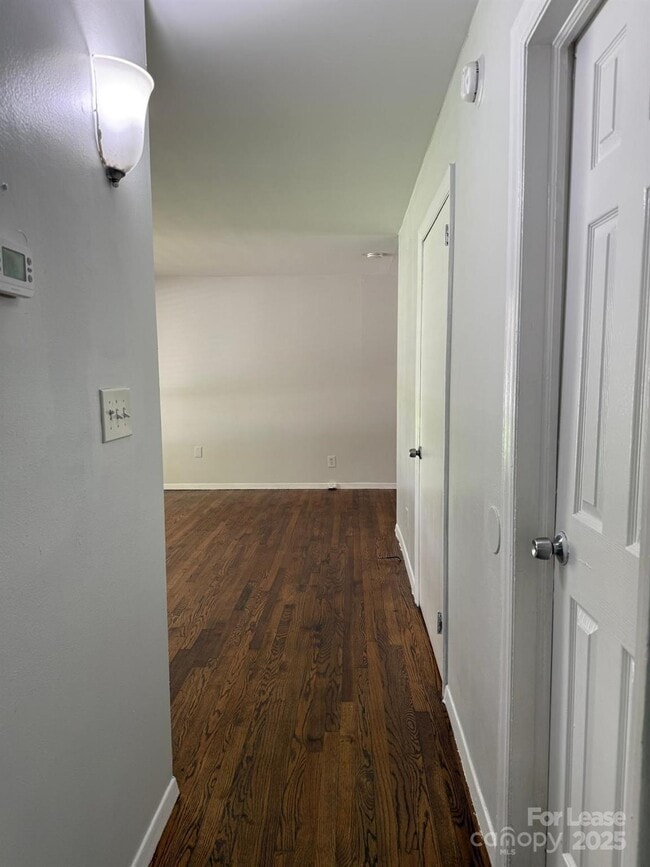 Primary Photo - 617 Camrose Dr