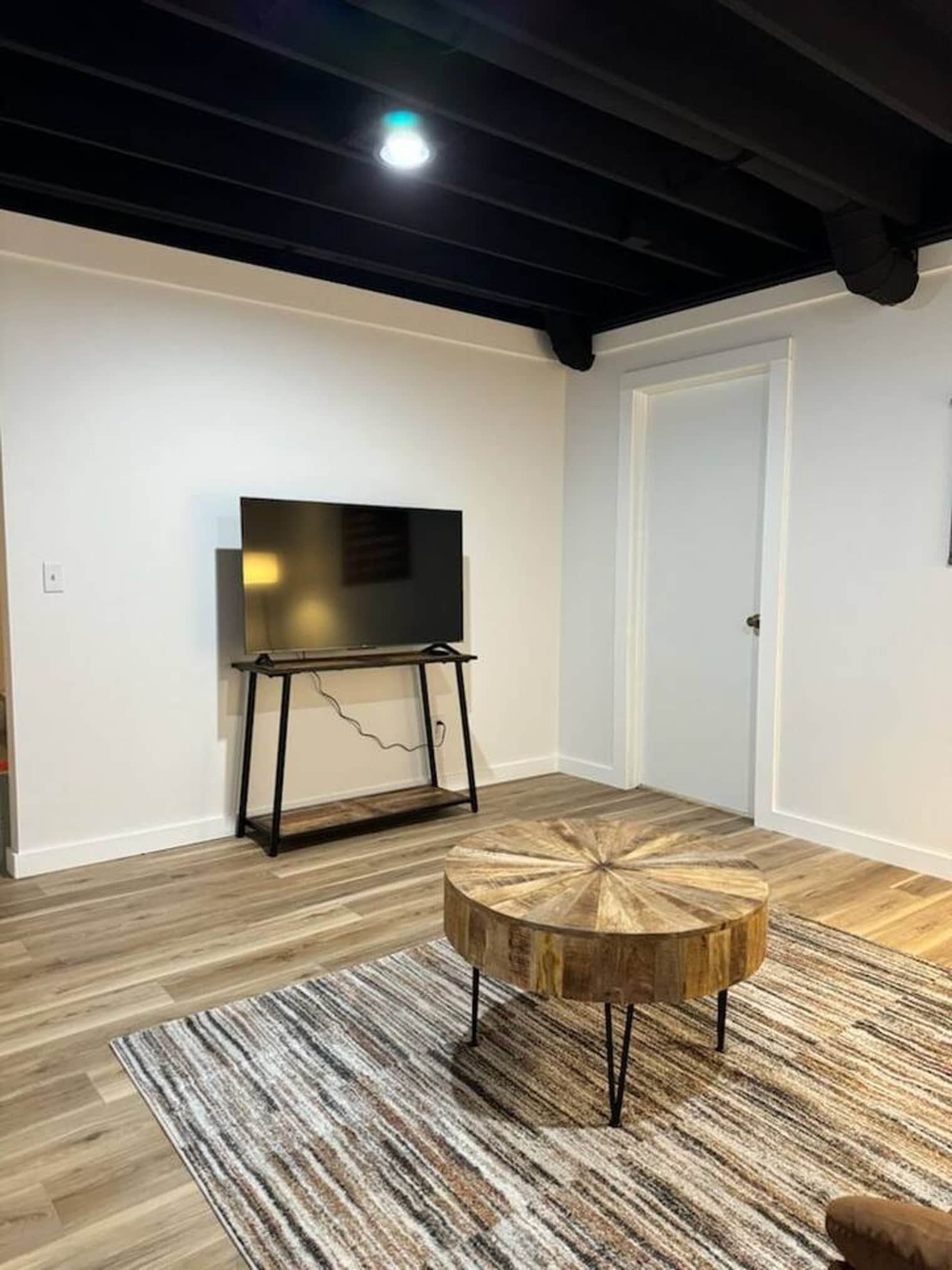 Building Photo - 10268 Cleveland Rd