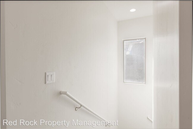 Building Photo - 3 br, 2.5 bath House - 2027 W 380 S