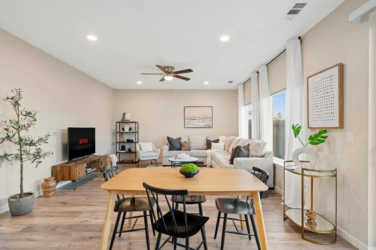 Building Photo - 4501 Cyclamen Way