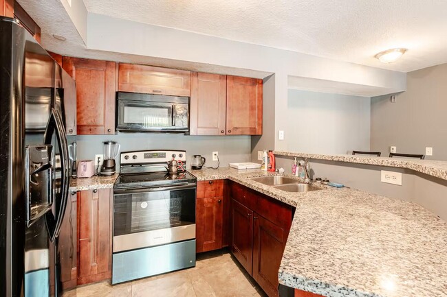 Building Photo - 4041 San Marino Blvd