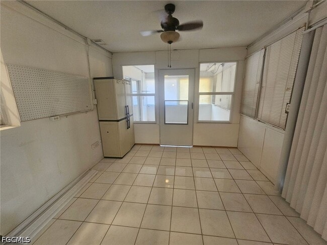 Building Photo - 5989 Hillyer Ct