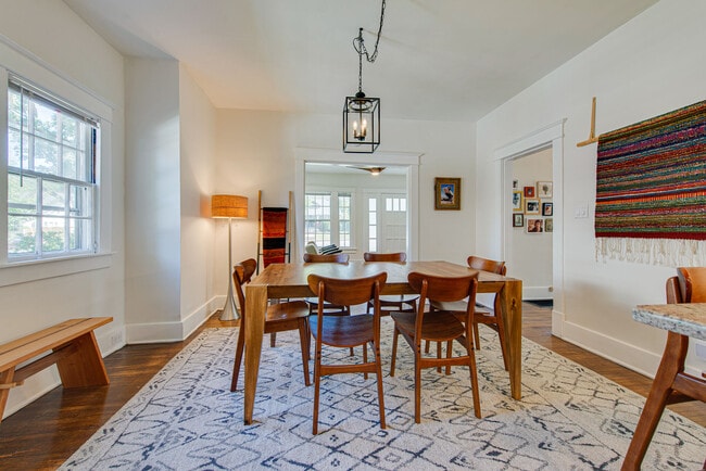 Building Photo - 2231 Blair Blvd