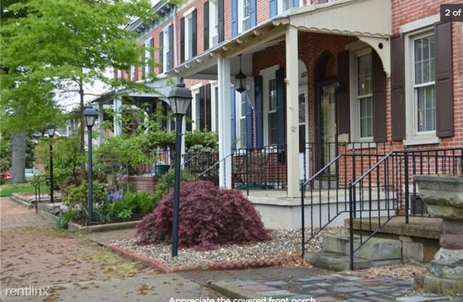 Primary Photo - 3 br, 1.5 bath Townhome - 1803 Lovering Ave