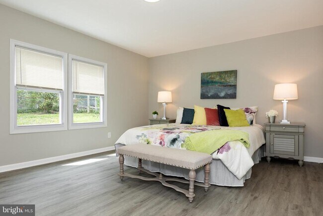 Building Photo - 9520 48th Ave