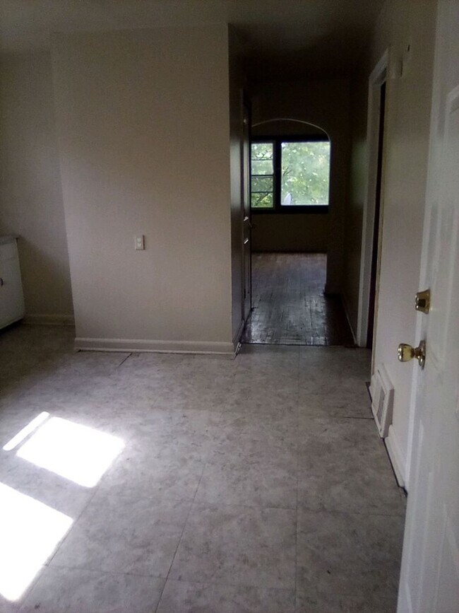 Building Photo - Get $300 Off Your First Month’s Rent