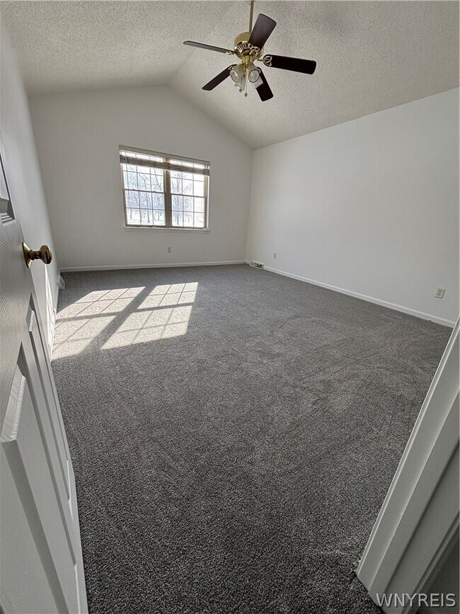 Building Photo - 3011 Cloverbank Rd