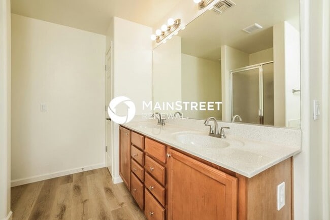 Building Photo - 4 Bedroom Pet-Friendly Home in VAIL, AZ with Main Street Renewal