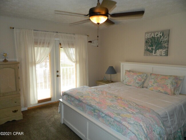 Building Photo - 7437 Beach Dr