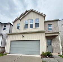 Building Photo - 7311 W Meadow Ct