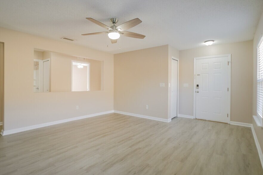 Building Photo - 708 Wynfield Cir