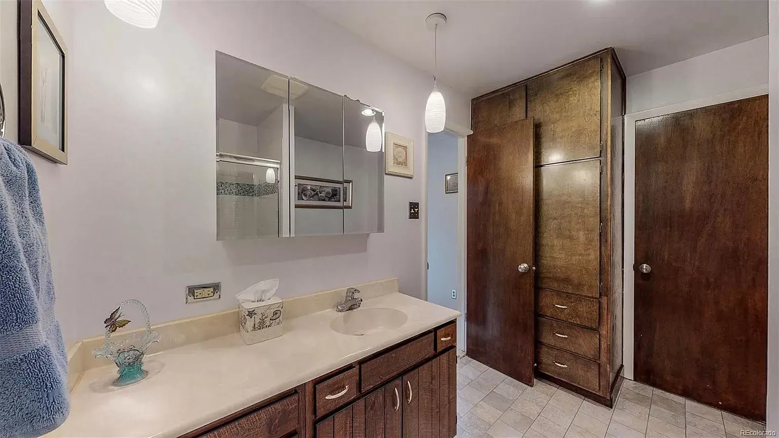 Master Bathroom - 1024 W 97th Ave