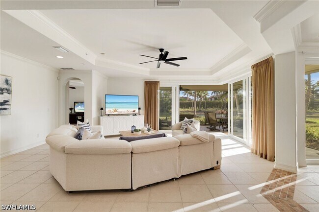 Building Photo - 10821 Vivaldi Ct