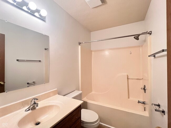 Building Photo - 4923 Peony Pl