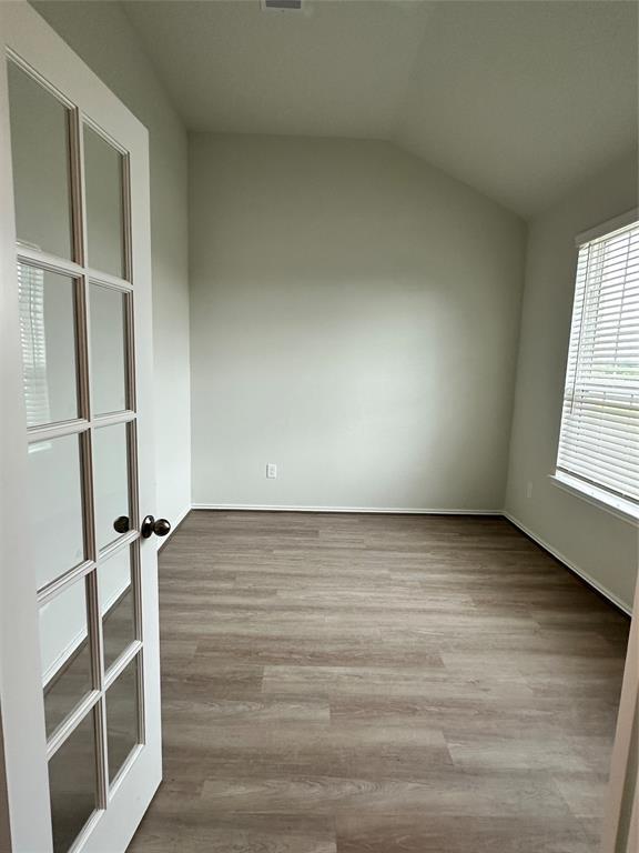 Building Photo - 652 Woodhaven Lks Dr