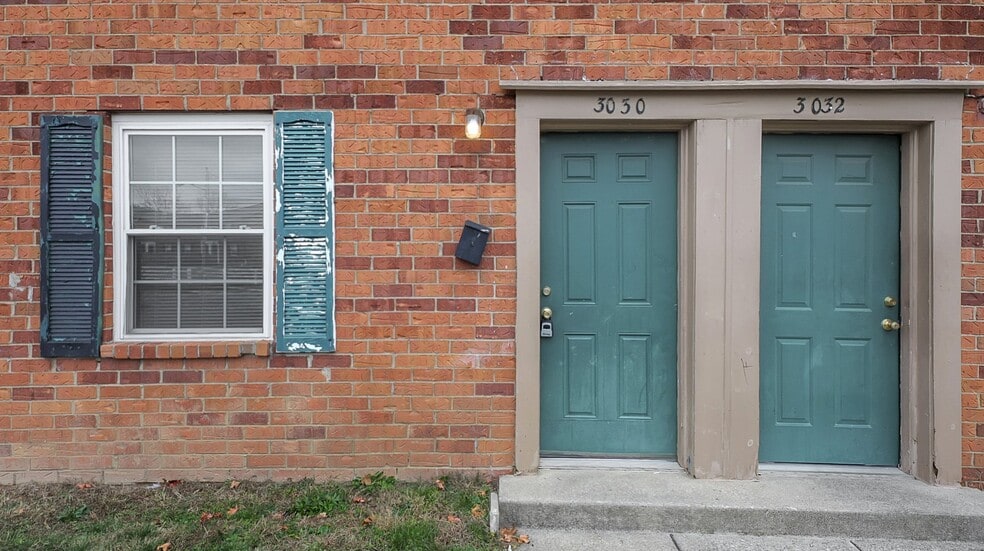 Building Photo - 3042 Sandridge Ave