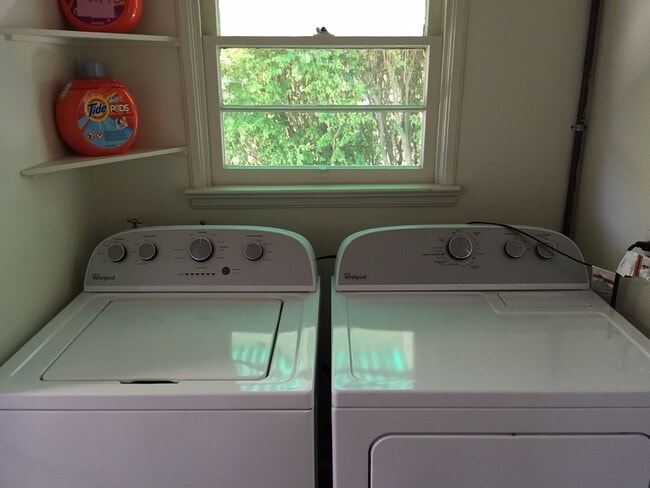 Building Photo - 341 Foothill Blvd