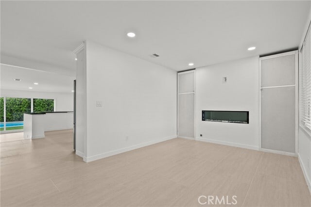 Building Photo - 10144 Gaviota Ave