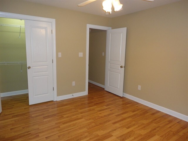Building Photo - 5810 Colonial Dr