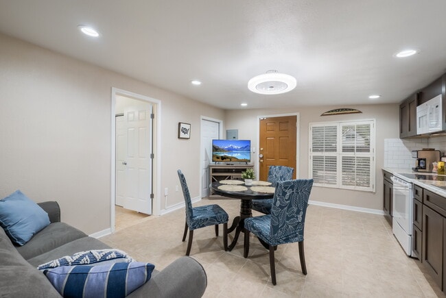 Building Photo - 7419 Pipers Bluff