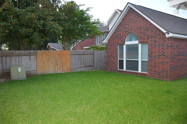 Building Photo - 4810 Claridge Park Ln