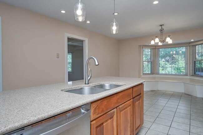 Building Photo - 2406 Jib Cir