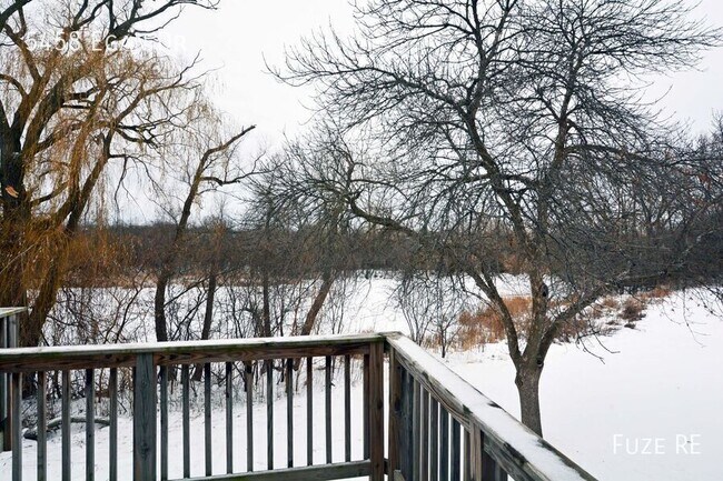 Building Photo - 5458 Egan Dr