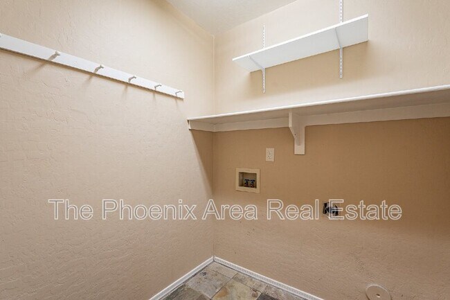 Building Photo - 2287 W Periwinkle Way