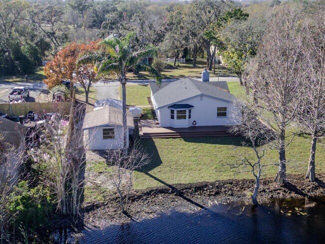 Building Photo - 11416 Pine Forest Dr