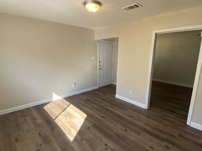 Building Photo - 11503 Bay Cedar Dr