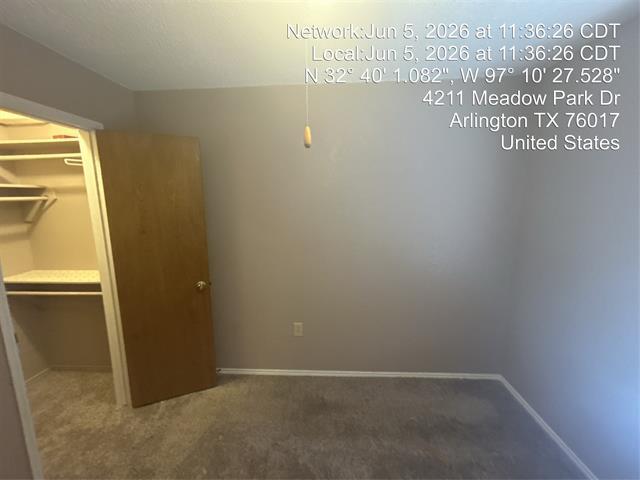 Building Photo - 4211 Meadow Park Dr