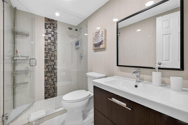 Building Photo - 3801 S Ocean Dr