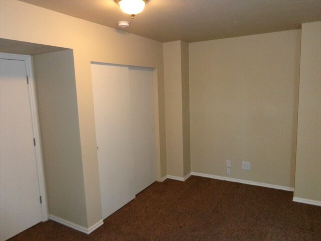 Building Photo - 6075 S 6105 W