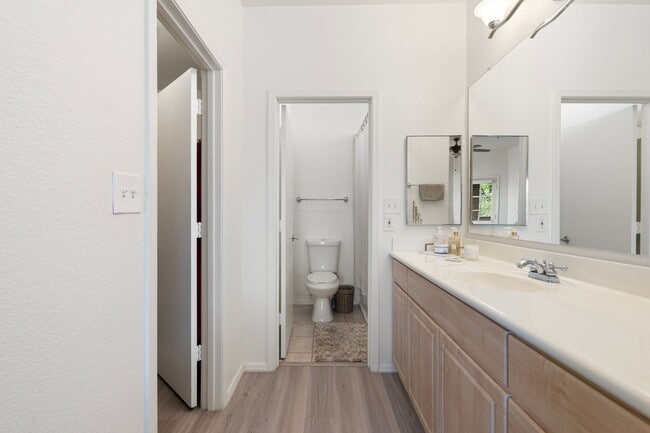 Building Photo - Scottsdale Condo!